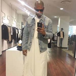 Meet your Posher, دي